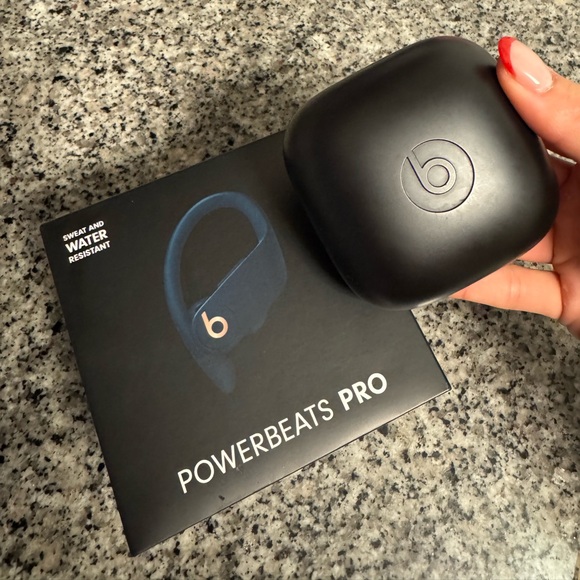Power Beats Pro - Picture 2 of 5